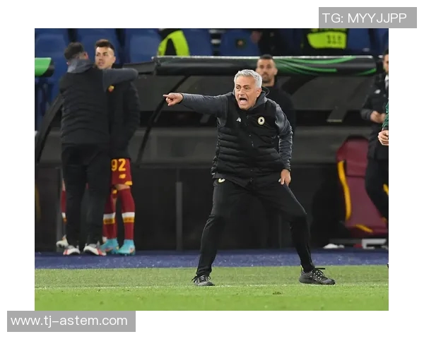 足球明星白发人：岁月的沉淀与球场的传奇交织成的故事