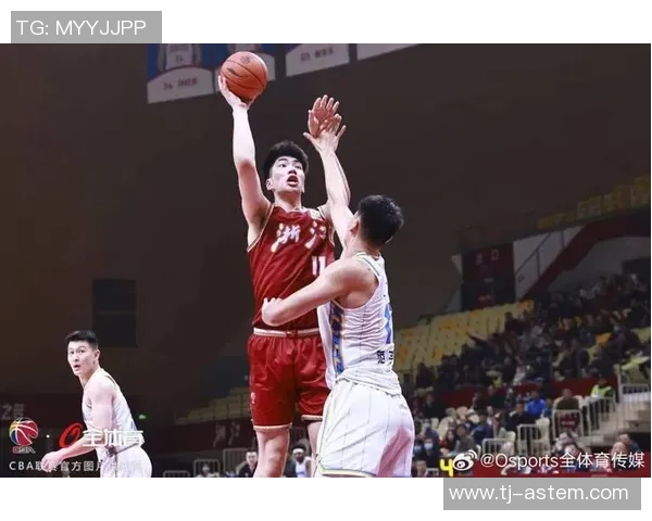 余嘉豪的成长之路与未来发展展望：从少年到青年奋斗的故事与启示